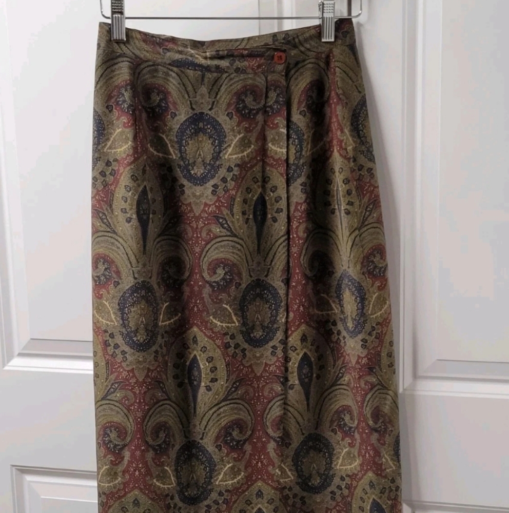 Jones New York Skirt Women's Size: 4 Cute Silk Silky